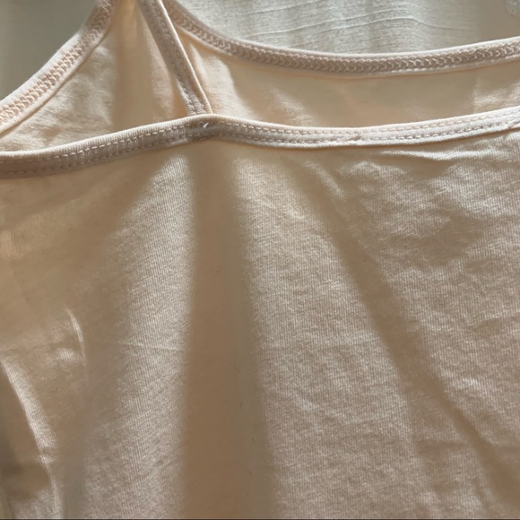 💙 Pinky Peachy Nude Cami - Picture 5 of 9